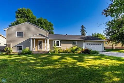 316 2nd St NW, Mayville, ND 58257