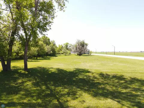 2786 S 64th Ave S, Fargo, ND 58104 photo 3