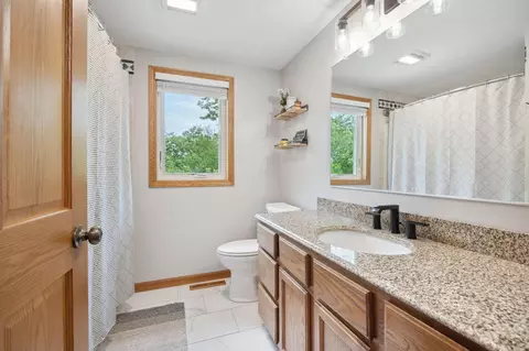 Bath - 21784 658th Ave, Darwin, MN 55324 photo 1 of 2