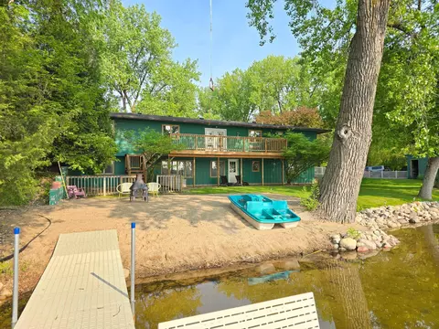 820 Chinook Ave SW, Avon, MN 56310