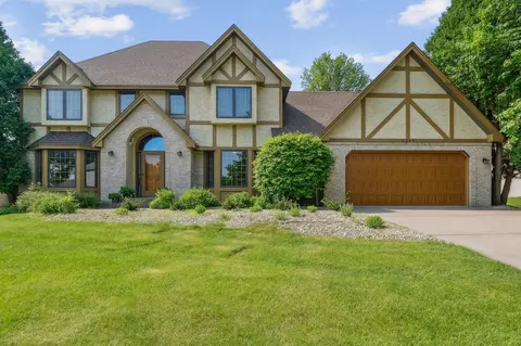 3049 12th St NW, New Brighton, MN 55112