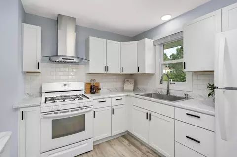 428 Howard St N, Saint Paul, MN 55119