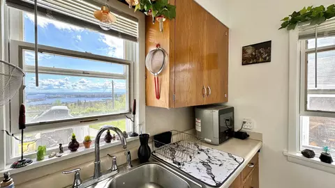 Kitchen - 2212 Springvale Ct, Duluth, MN 55811 photo 3 of 6