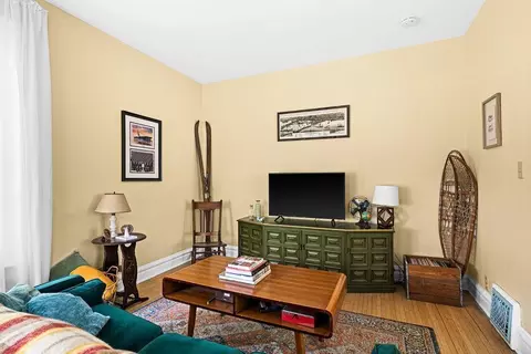 Living - 714 E 5th St, Duluth, MN 55805 photo 2 of 3
