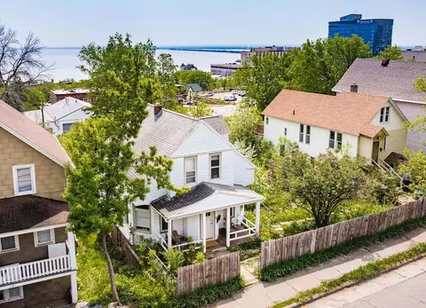 714 E 5th St, Duluth, MN 55805