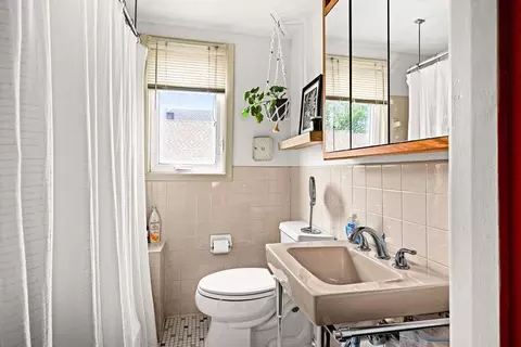 Bath - 714 E 5th St, Duluth, MN 55805 photo 1 of 2