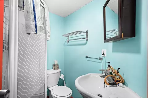 Bath - 714 E 5th St, Duluth, MN 55805 photo 2 of 2