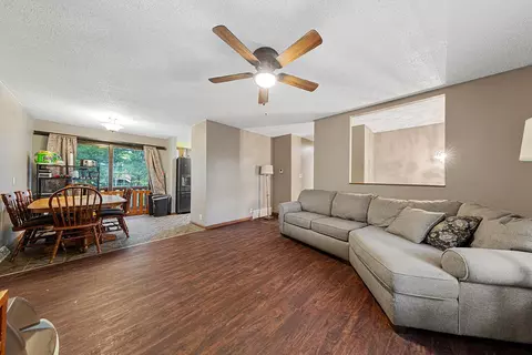 2413 Larson Ave, Albert Lea, MN 56007 photo 3