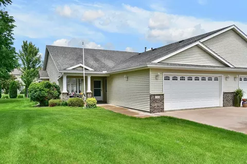 705 14th St, Wabasha, MN 55981