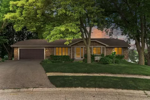 14433 Guthrie Way, Apple Valley, MN 55124