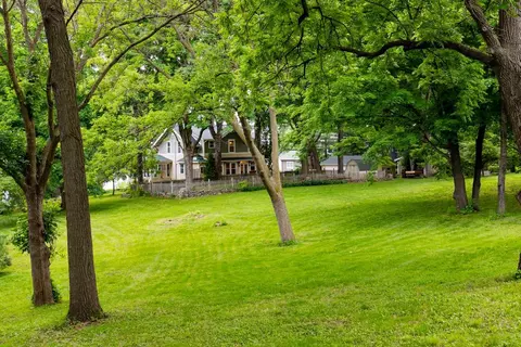 5190 Saint Albans Bay Rd, Excelsior, MN 55331 photo 3