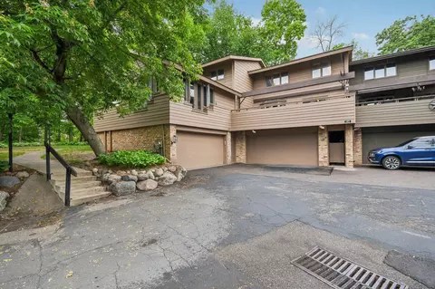 145 Birnamwood Dr, Burnsville, MN 55337
