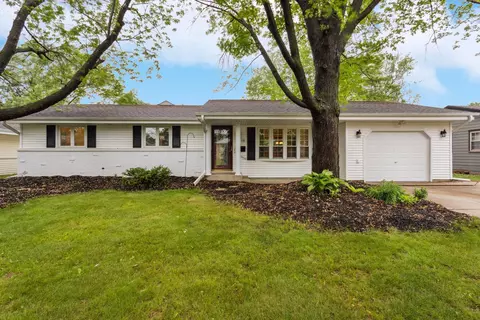 8818 18th Ave S, Bloomington, MN 55425