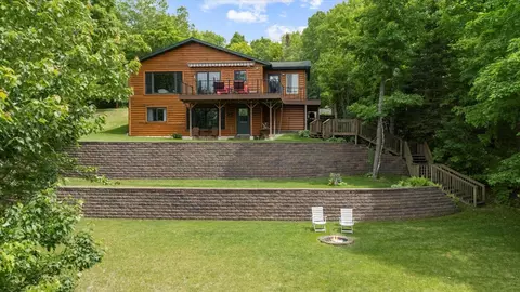 35649 Hill Dr, Grand Rapids, MN 55744