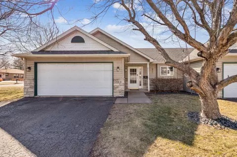 Exterior - 983 County Road D E, Maplewood, MN 55109 photo 4 of 4