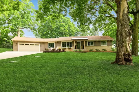 90 Aladdin Cir NW, Buffalo, MN 55313