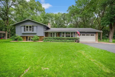 135 Glen Creek Rd NE, Fridley, MN 55432