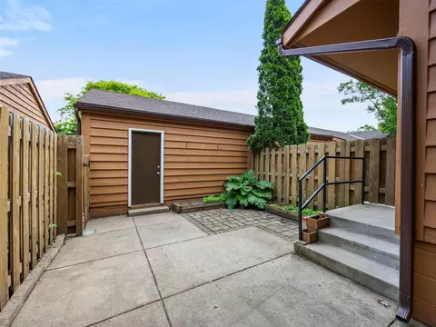 Exterior - 1626 Raindrop Dr, Eagan, MN 55121 photo 2 of 4