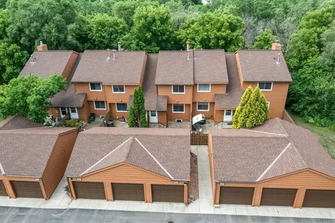 View/Area - 1626 Raindrop Dr, Eagan, MN 55121 photo 1 of 3