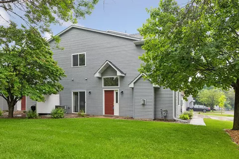644 Woodduck Dr #A, Woodbury, MN 55125