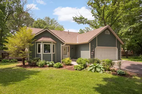 2745 Maplewood Cir, Monticello, MN 55362