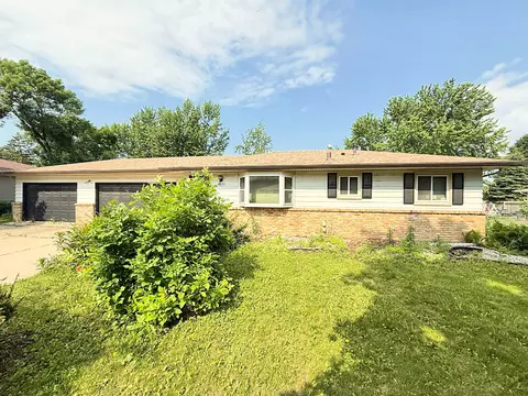 4035 Beryl Rd, Eagan, MN 55122