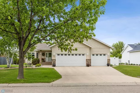 540 41st Ave S, Moorhead, MN 56560