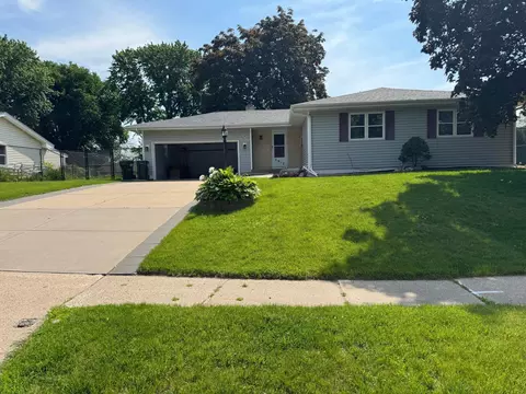 9913 Little Rd, Bloomington, MN 55437