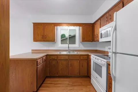 Kitchen - 11530 Jersey Ave N, Champlin, MN 55316 photo 3 of 3