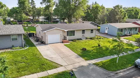 226 12th Ave W, West Fargo, ND 58078