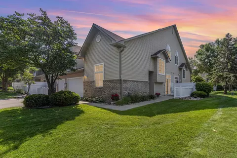 2675 Mallard Dr, Woodbury, MN 55125