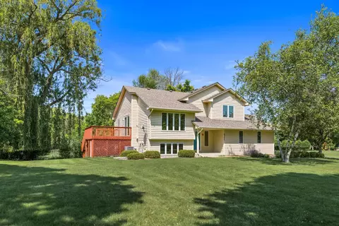 6260 Wessel Ct, Eden Prairie, MN 55346