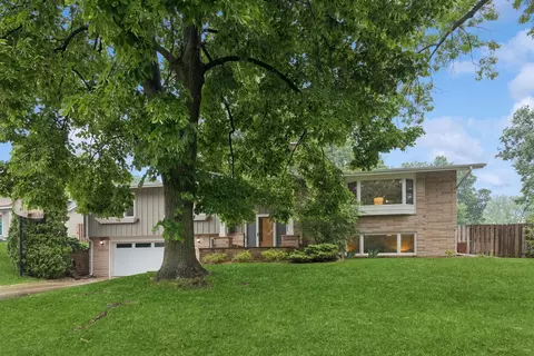 13429 Hillcrest Ln, Burnsville, MN 55337