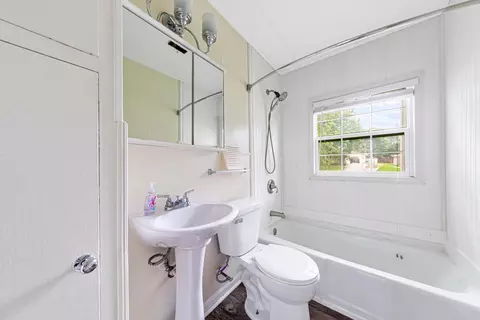 Bath - 813 Carlton Ave, Faribault, MN 55021 photo 1 of 1