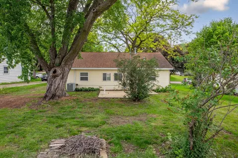 Exterior - 813 Carlton Ave, Faribault, MN 55021 photo 4 of 4