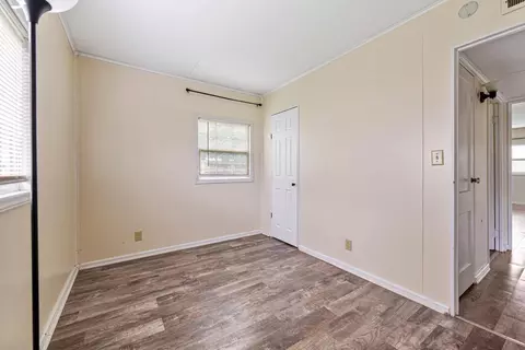 Bedroom - 813 Carlton Ave, Faribault, MN 55021 photo 2 of 4