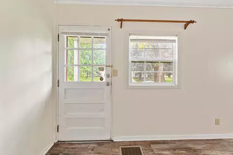 Entry Way - 813 Carlton Ave, Faribault, MN 55021 photo 1 of 1