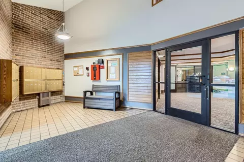 Entry Way - 3420 Golfview Dr #117, Eagan, MN 55123 photo 2 of 2