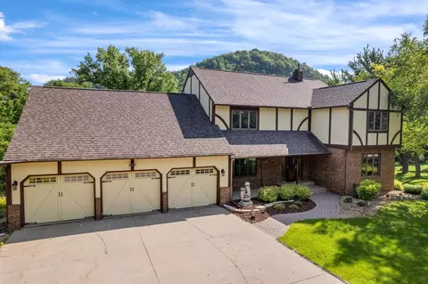 131 Jay Bee Dr, Winona, MN 55987