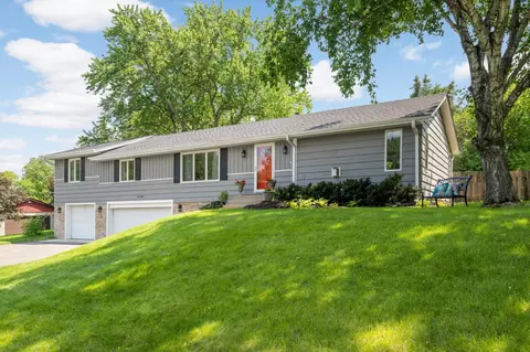 17705 28th Ave N, Plymouth, MN 55447