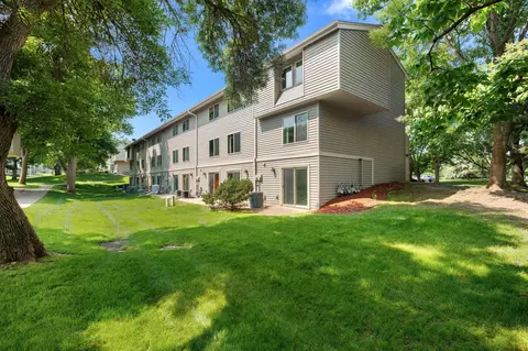 Exterior - 4100 Meadowlark Ln, Eagan, MN 55122 photo 7 of 8