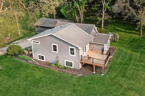29052 800th Ave, Hollandale, MN 56045