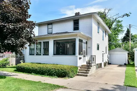 516 W King St, Winona, MN 55987