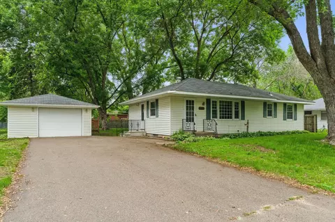 8438 Grenadier Ave S, Cottage Grove, MN 55016