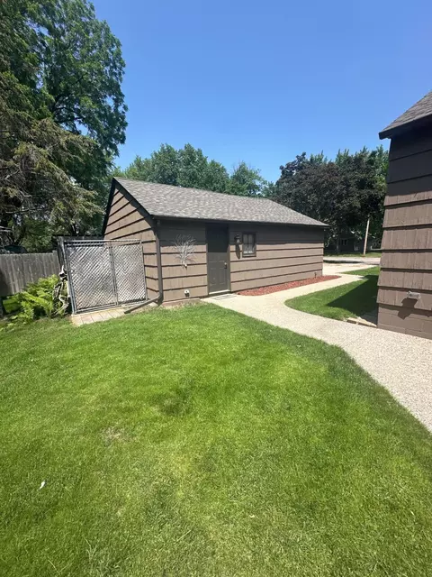 2004 7th St SW, Willmar, MN 56201 photo 5