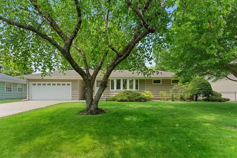 9112 Emerson Ave S, Bloomington, MN 55420