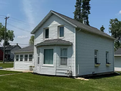 972 Bluff Ave, Saint Charles, MN 55972
