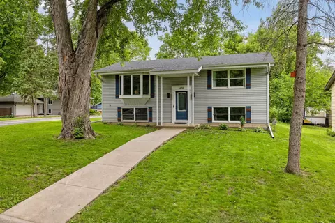 1659 Heron Ln, Mound, MN 55364