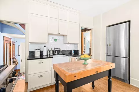 Kitchen - 2401 E 5th St, Duluth, MN 55812 photo 4 of 4