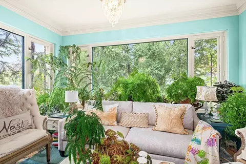 Living - 2401 E 5th St, Duluth, MN 55812 photo 4 of 5